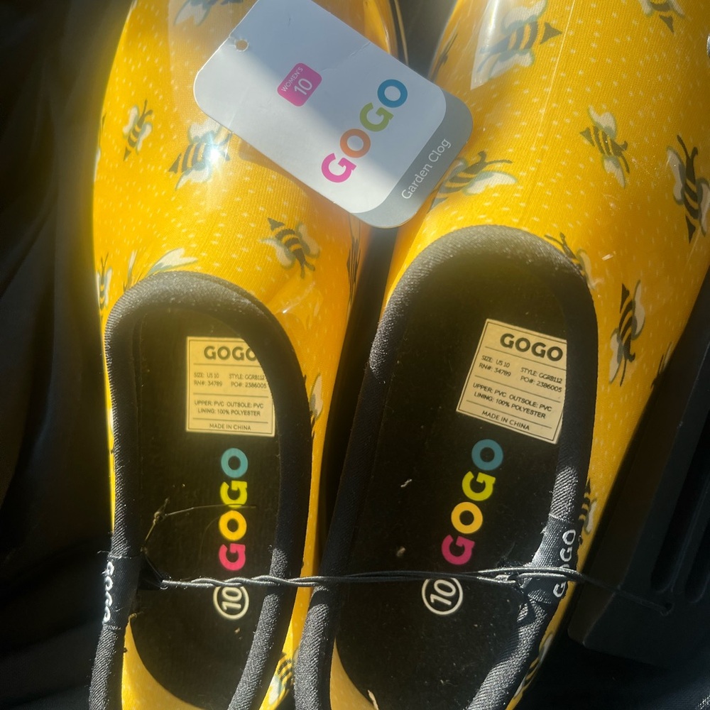 GOGO Yellow Bee Print Kids Rain Clogs